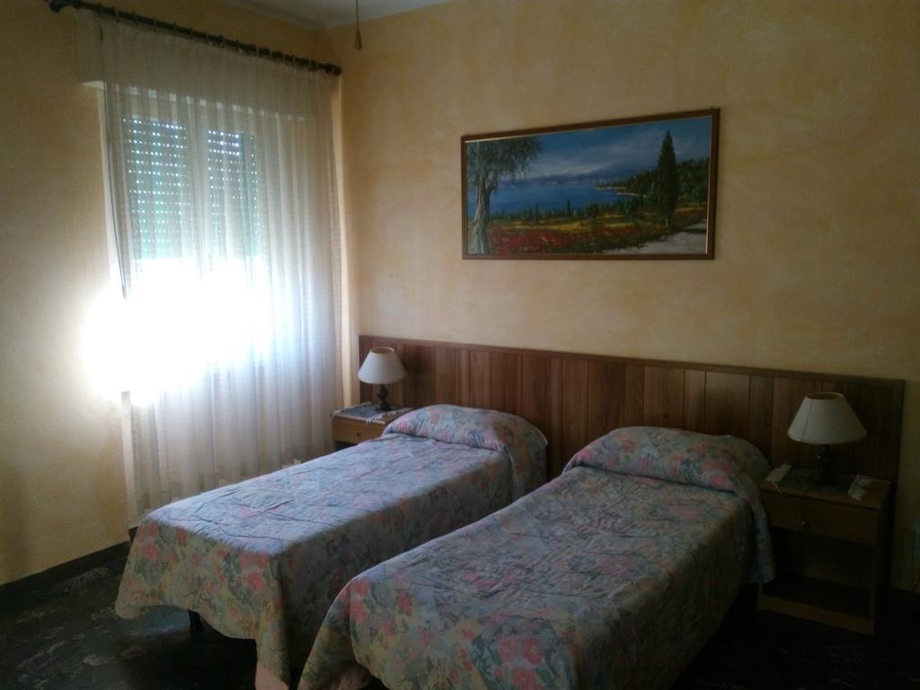 Hotel Lea Grosseto Phòng bức ảnh